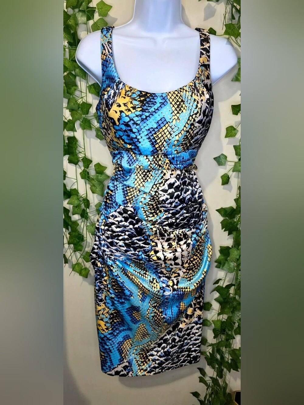Sz 6 • Signature By Sangria Dress